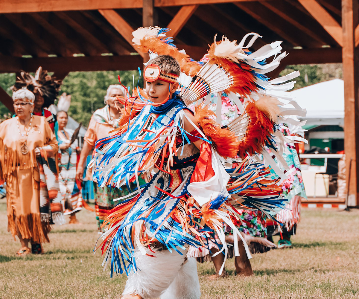 about-anishinaabek-wiidosendiwak-organization-hero-3